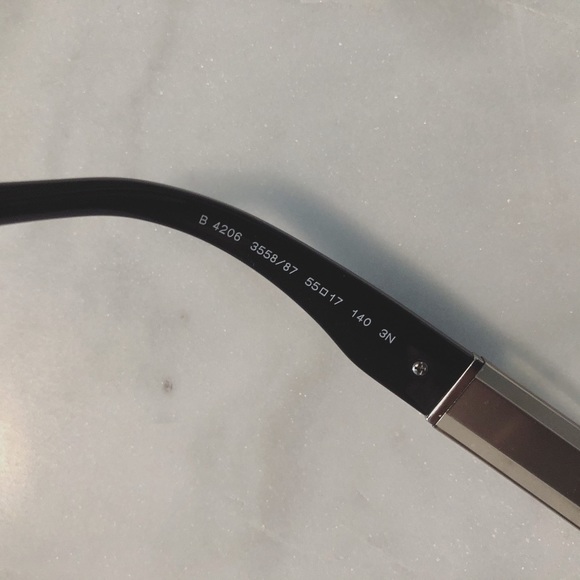 Burberry Sunglasses - Picture 5 of 6